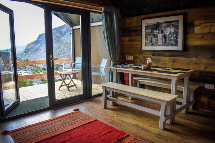 Hotel Llechwedd Glamping Blaenau Ffestiniog Exterior foto