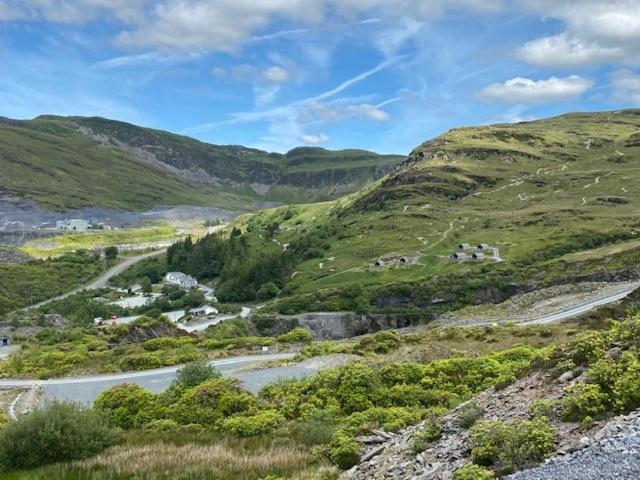 Hotel Llechwedd Glamping Blaenau Ffestiniog Exterior foto