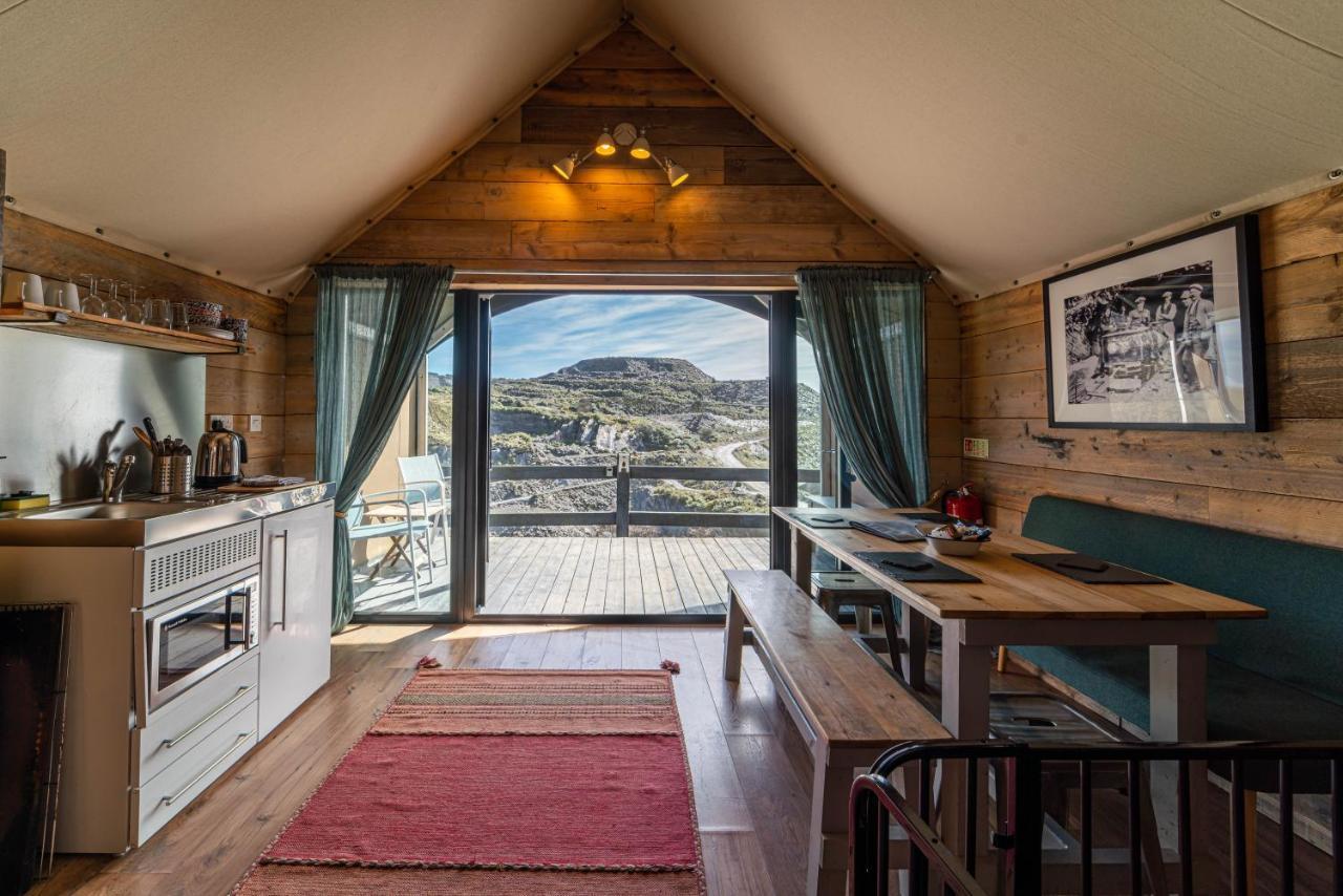 Hotel Llechwedd Glamping Blaenau Ffestiniog Exterior foto